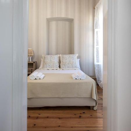 Neoclassical Manor House Poros Town Exterior photo